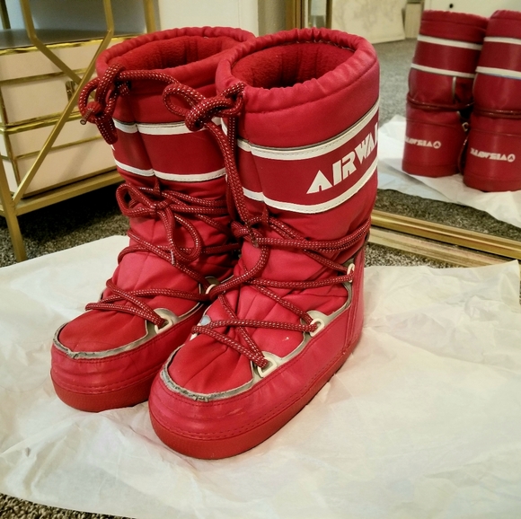 Vintage AIRWALK Red white Lace up snow boo… - Picture 2 of 8
